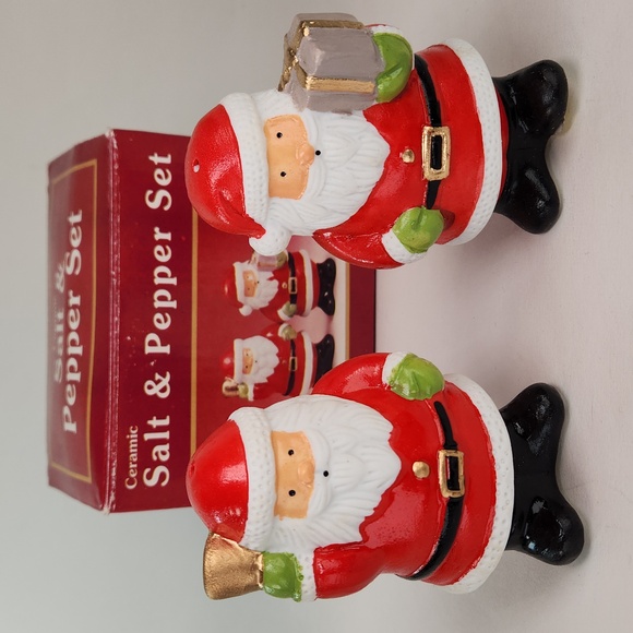 Ceramic Santas Salt & Pepper Set, In Orig Presentation/Storage box - Picture 12 of 12